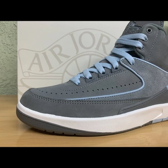 Nike Jordan 2 Retro Mid Cool Grey Woman Size 6.5 FB8871-041 - Picture 2 of 7